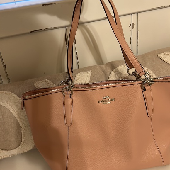 Coach Purse - Picture 2 of 4